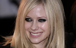 Avril Lavigne at the 2007 MuchMusic Video Awards red carpet.
