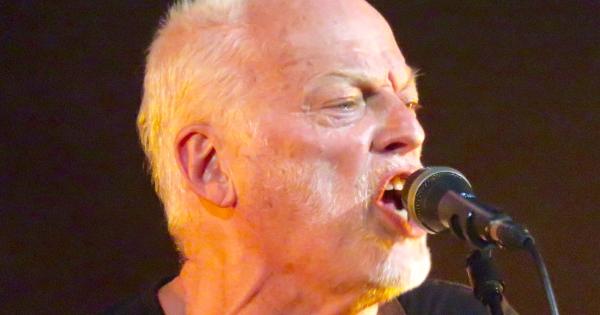 Image in QuizMyDay Dark Side of the Moon Trivia: Expert Quiz trivia quiz featuring David Gilmour at the Royal Albert Hall, September 2016
