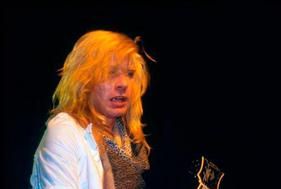 Steve Clark with a Gibson Les Paul