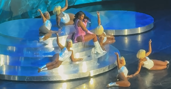 Image in QuizMyDay Summer Walker Deep Dive: Test Your R&B Knowledge trivia quiz featuring Summer Walker performing Body live at Breezy Bowl XX in Sofi Stadium