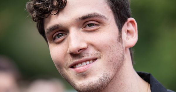 Image in QuizMyDay Lauv Quiz: Test Your Music Facts and Fan Memory trivia quiz featuring US-american singer <a href="https://en.wikipedia.org/wiki/Lauv" class="extiw" title="en:Lauv">Lauv</a> at the <a href="https://en.wikipedia.org/wiki/New_Pop_Festival" class="extiw" title="en:New Pop Festival">SWR3 New Pop Festival</a> 2018