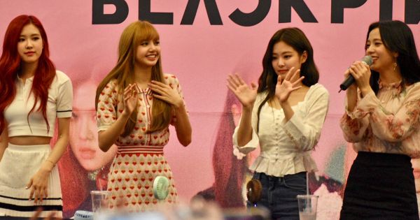 BLACKPINK fansign event at the AK Plaza in Bundang on June 24, 2018.