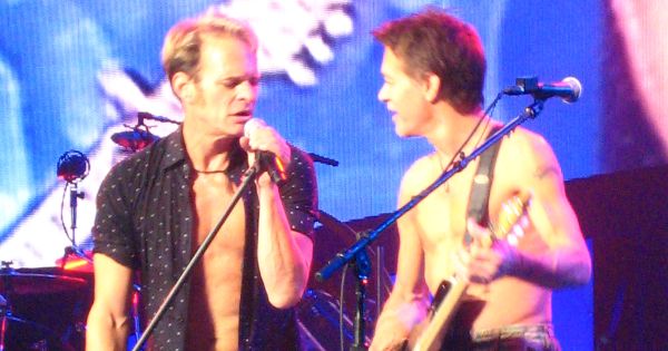 Image in QuizMyDay Van Halen Songs Quiz: How Well Do You Know Their Rock Anthems? trivia quiz featuring <p>David Lee Roth with Eddie Van Halen
</p>
Taken at The Van Halen Tour featuring David Lee Roth (lead vocals), Eddie Van Halen (guitars), Wolfgang Van Halen (bass) and Alex Van Halen (drums). The concert was held at Bell Center, Montreal on 10th November, 2007.