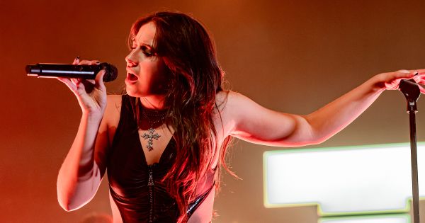 Image in QuizMyDay Tate McRae 'So Close to What' Quiz: Test Your Music Facts trivia quiz featuring <p>Tate McRae @ Fonda Theatre 03/14/2022
</p>
Shot for Pass The Aux