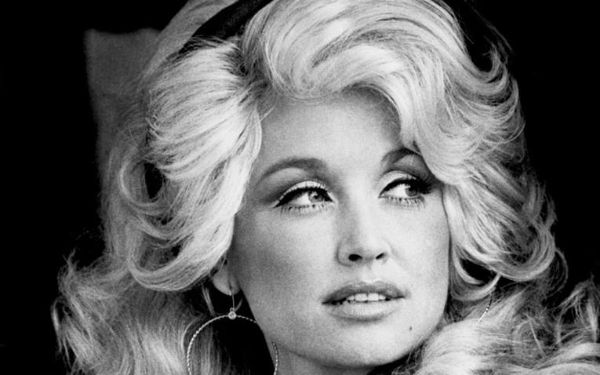 Publicity shot of American singer Dolly Parton, 1977