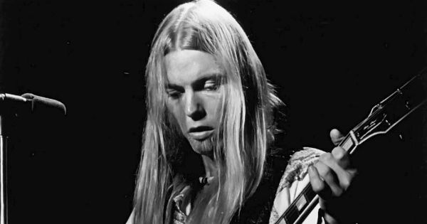 Image in QuizMyDay Allman Brothers 5-Question Rock Quiz: Test Fans trivia quiz featuring Photo of Gregg Allman performing with the Allman Brothers Band.