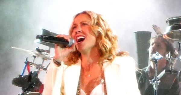 Image in QuizMyDay If It Makes You Happy… Try This Sheryl Crow Quiz trivia quiz featuring Sheryl Crow : <i>Detours</i> Concert at <i>Bell Centre</i>, Montreal, Canada.