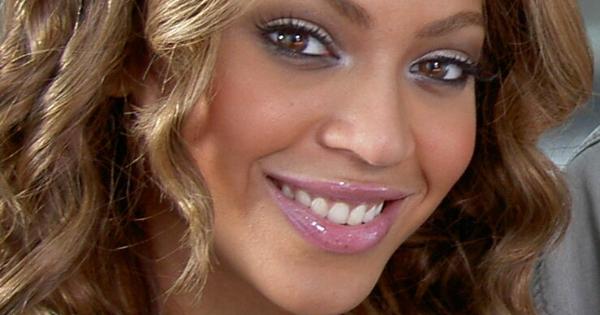 Image in QuizMyDay Beyoncé  Trivia Quiz – From Destiny’s Child to Queen Bey trivia quiz featuring Beyoncé Knowles during the shoot of a film for the L'Oréal brand
