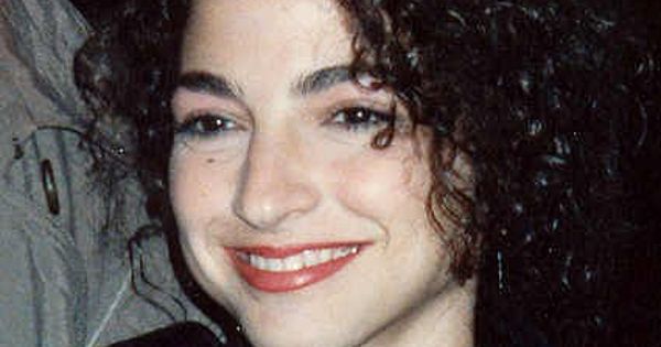 Image in QuizMyDay Gloria Estefan Groove Quiz: Test Your Latin Pop Knowledge trivia quiz featuring Gloria Estefan at Grammy rehearsal 2/20/90 - Permission granted to copy, publish, broadcast or post but please credit "photo by Alan Light" if you can