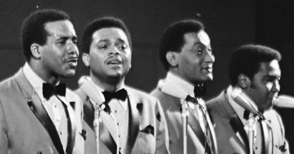 Image in QuizMyDay Take the Motown Classics Song Challenge Quiz trivia quiz featuring Collectie / Archief : Fotocollectie Anefo<br>
<p>Reportage / Serie : [ onbekend ]<br>
Beschrijving : Grand Gala du Disque . The Four Tops<br>
Datum : 8 maart 1968<br>
Trefwoorden : zangers<br>
Fotograaf : Kroon, Ron / Anefo<br>
Auteursrechthebbende : Nationaal Archief <br>
Materiaalsoort : Negatief (zwart/wit)<br>
Nummer archiefinventaris : bekijk toegang 2.24.01.05<br>
Bestanddeelnummer : 921-1504<br>
</p><p>Reacties
Geplaatst door Maaike op 07 maart 2014 - 18:47.
</p><p>Locatie: RAI-congrescentrum
</p>
Plaats: Amsterdam, Noord-Holland