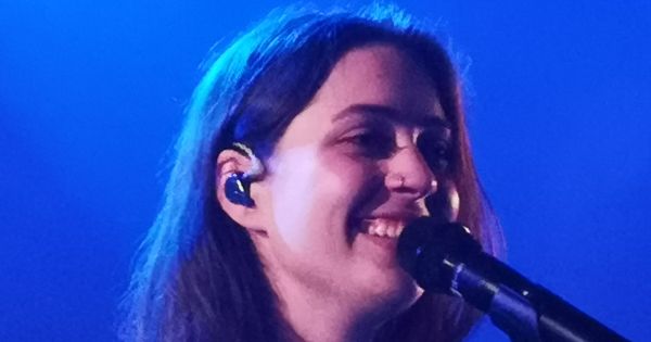 Image in QuizMyDay How Well Do You Know Lizzy McAlpine? Take the Quiz trivia quiz featuring Lizzy McAlpine en concert à La Maroquinerie (Paris) le 21/11/2022.