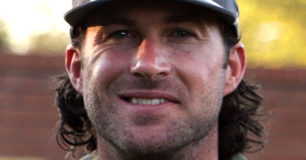 Image in QuizMyDay Riley Green Trivia Quiz: Test Your Country Facts trivia quiz featuring Maj. Gen. Michael McCurry, U.S. Army Aviation Center of Excellence and Fort Rucker commander, and Command Sgt. Maj. James D. Wilson, U.S. Army aviation branch command sergeant major, stand with country music singer Riley Green at Fort Rucker, Alabama, August 29, 2022.