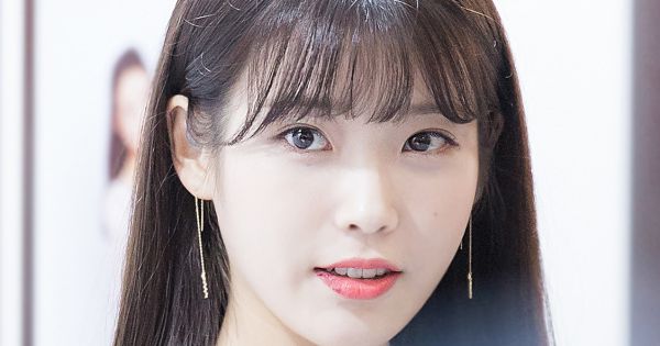 Image in QuizMyDay IU Knowledge Quiz: Test Your K-Pop Smarts! trivia quiz featuring IU at a fansign for Sony SRS-ZR on July 25, 2016