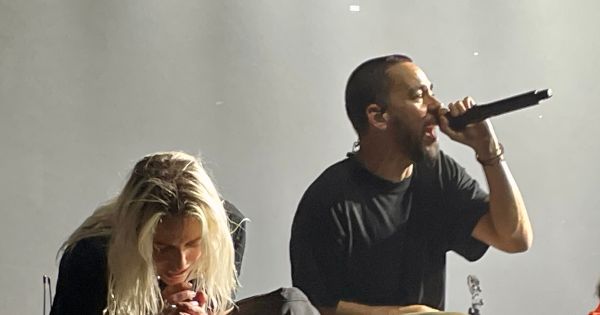 Image in QuizMyDay Linkin Park Songs Quiz: How Well Do You Know Their Tracks trivia quiz featuring Linkin Park performing "Papercut" at the O2 Arena, London (From Zero World Tour).
From left to right: Alex Feder (behind), Emily Armstrong, Mike Shinoda and Joe Hahn.