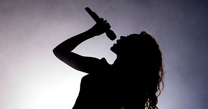 Beyoncé durante um show no Pavilhão Atlântico, Lisboa.