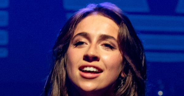 Image in QuizMyDay Tate McRae Song Quiz: How Well Do You Know Songs? trivia quiz featuring <p>Tate McRae @ Fonda Theatre 03/14/2022
</p>
Shot for Pass The Aux