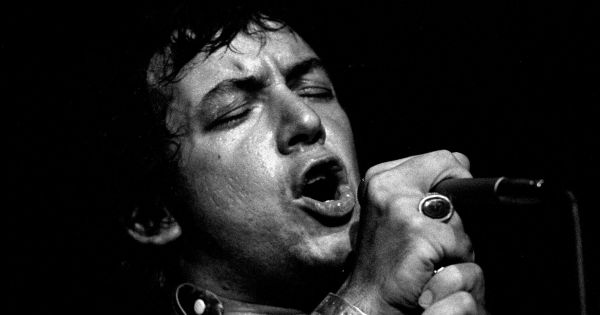 Image in QuizMyDay 60s Rock Bands Trivia Quiz: Identify the Band by Member trivia quiz featuring Eric Burdon at the Audimax in Hamburg, July 1973
