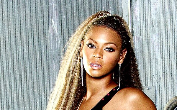 The world's biggest girl pop group, Destiny's child.
Beyonce Knowles 19, Photographed in Houston, Texas.