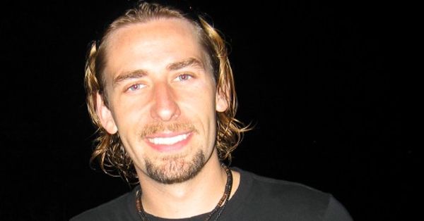 Image in QuizMyDay Rock Out With This Ultimate Nickelback Quiz trivia quiz featuring Sänger Chad Kroeger vor dem Stuttgarter Longhorn nach einem Nickelback-Konzert im September 2005