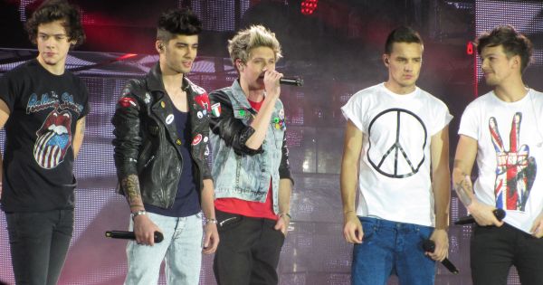 Image in QuizMyDay One Direction Awards and Achievements Quiz trivia quiz featuring <a href="https://en.wikipedia.org/wiki/One_Direction" class="extiw" title="w:One Direction">One Direction</a>, <a href="https://en.wikipedia.org/wiki/Scottish_Exhibition_and_Conference_Centre" class="extiw" title="w:Scottish Exhibition and Conference Centre">Scottish Exhibition and Conference Centre</a> (SECC), <a href="https://en.wikipedia.org/wiki/Glasgow" class="extiw" title="w:Glasgow">Glasgow</a>, Wednesday 27 February 2013, <a href="https://en.wikipedia.org/wiki/Take_Me_Home_Tour" class="extiw" title="w:Take Me Home Tour">Take Me Home Tour</a>.