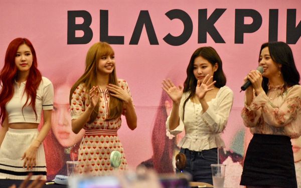 BLACKPINK fansign event at the AK Plaza in Bundang on June 24, 2018.