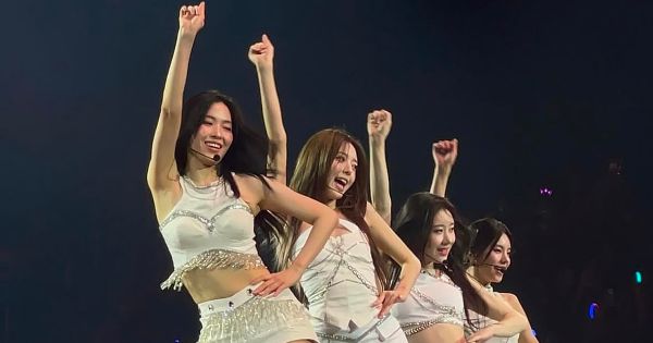 Image in QuizMyDay Itzy Quiz: Test Your K-pop Group Facts and Discography Skills trivia quiz featuring South Korean girl group <a href="https://en.wikipedia.org/wiki/Itzy" class="extiw" title="en:Itzy">ITZY</a> performing at the <a href="https://en.wikipedia.org/wiki/SM_Mall_of_Asia_Arena" class="extiw" title="en:SM Mall of Asia Arena">SM Mall of Asia Arena</a> in <a href="//commons.wikimedia.org/wiki/Metro_Manila" title="Metro Manila">Metro Manila</a>, <a href="//commons.wikimedia.org/wiki/Philippines" class="mw-redirect" title="Philippines">Philippines</a>, for their <a href="https://en.wikipedia.org/wiki/Born_to_Be_World_Tour" class="extiw" title="en:Born to Be World Tour">Born to Be World Tour</a> on August 3, 2024.