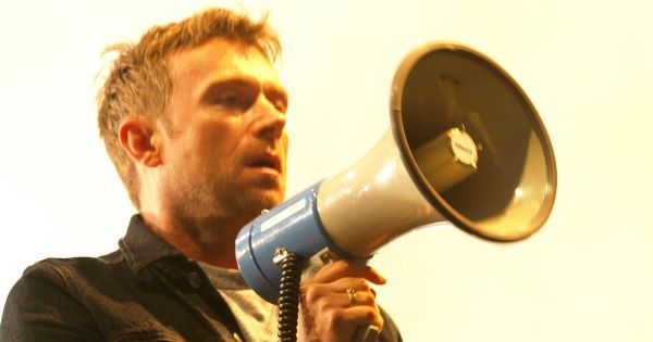 Image in QuizMyDay Song 2 Know: Blur Song Knowledge Quiz Ultimate trivia quiz featuring British band Blur live at Provinssirock 2013