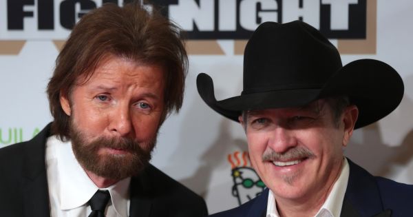 Image in QuizMyDay Famous Country Music Duets Quiz: Songs and Singing Pairs trivia quiz featuring <a href="https://en.wikipedia.org/wiki/Ronnie_Dunn" class="extiw" title="w:Ronnie Dunn">Ronnie Dunn</a> and <a href="https://en.wikipedia.org/wiki/Kix_Brooks" class="extiw" title="w:Kix Brooks">Kix Brooks</a> at Celebrity Fight Night XXIII in Phoenix, Arizona.