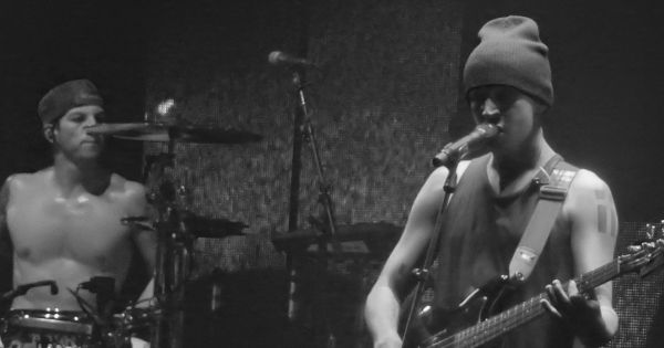 Image in QuizMyDay Twenty One Pilots Band Members Quiz: Test Your Music Trivia trivia quiz featuring Twenty One Pilots, Alexandra Palace, London