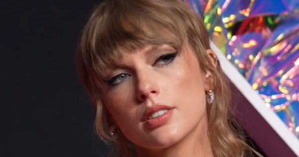 Image in QuizMyDay Taylor Swift Match Songs to Albums Quiz – Test Your Music Memory trivia quiz featuring Taylor Swift at the <a href="https://en.wikipedia.org/wiki/2023_MTV_Video_Music_Awards" class="extiw" title="w:2023 MTV Video Music Awards">2023 MTV Video Music Awards</a>