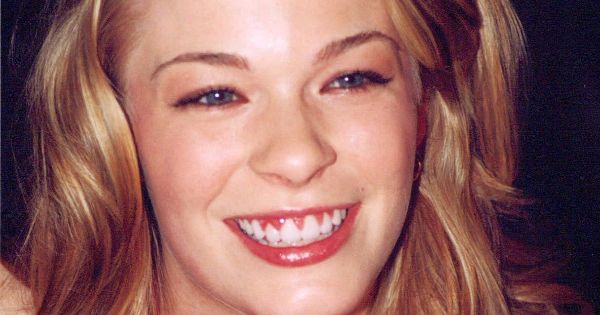 Image in QuizMyDay LeAnn Rimes Quiz: Test Your Fan Knowledge trivia quiz featuring LeAnn Rimes in Washington D.C. 1999