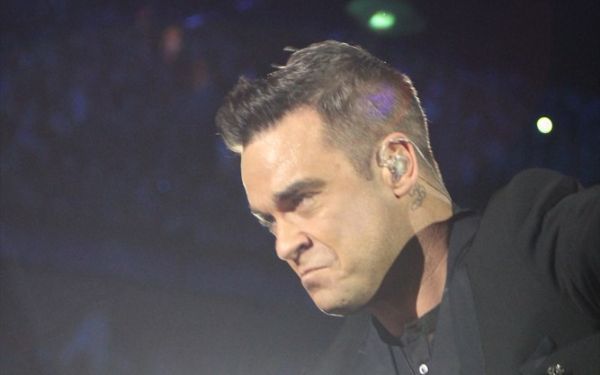 Robbie Williams 23/11/2012 Take The Crown