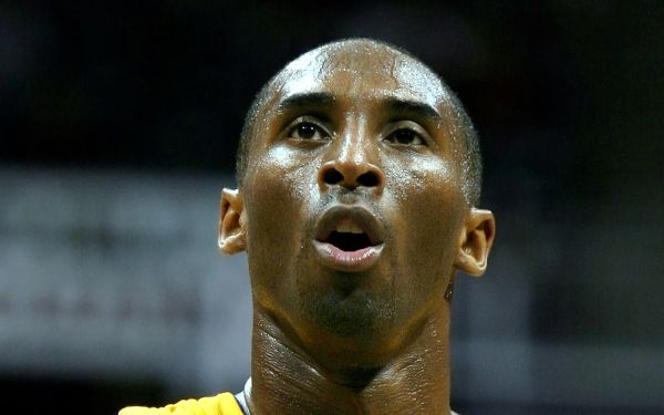Kobe Bryant, Lakers shooting guard, stands ready to shoot a free throw during Tuesday nights pre-season game against the Golden State Warriors. Bryant was essential in bringing together a large point gap late in the second quarter, after the Warriors took the early lead.