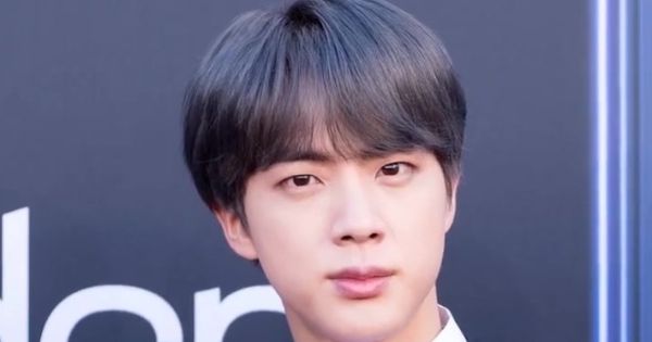 Image in QuizMyDay Worldwide Handsome IQ Test: The Ultimate Jin Quiz trivia quiz featuring Jin on the Billboard Music Awards red carpet, 1 May 2019