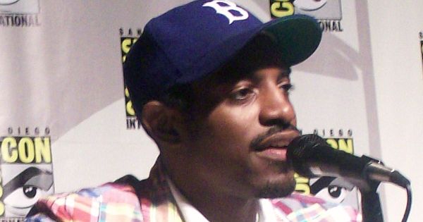 Image in QuizMyDay André 3000 Quiz: How Well Do You Know His Music Journey trivia quiz featuring Andre 3000, AKA Andre Benjamin at the 2007 Comic Con in San Diego for Class of 3000.