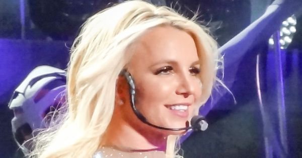 Image in QuizMyDay Britney Spears Awards Trivia Quiz trivia quiz featuring Britney Spears- Piece of Me - Jan 2014-3