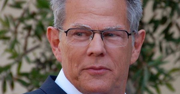 Image in QuizMyDay Foster Your Knowledge: The Ultimate David Foster Quiz trivia quiz featuring <a href="https://en.wikipedia.org/wiki/David_Foster" class="extiw" title="en:David Foster">David Foster</a> at a ceremony to receive a star on the Hollywood Walk of Fame.