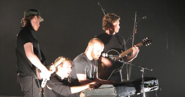 Image in QuizMyDay Viva La Trivia – Try this Coldplay Quiz trivia quiz featuring Coldplay in Hong Kong, 2006.