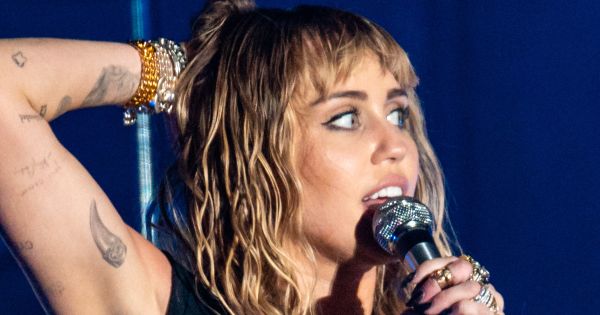 Image in QuizMyDay Miley Cyrus Controversies Quiz Challenge trivia quiz featuring Primavera19_-223