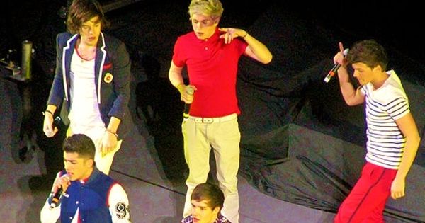 Image in QuizMyDay One Direction Song Title Quiz: Find the Missing Word trivia quiz featuring One Direction, Air Canada Centre, Toronto, Ontario,February 26, 2011