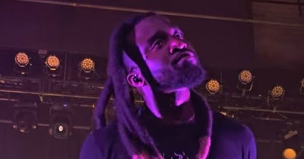 Image in QuizMyDay Shaboozey Soundcheck: Test Your Deep Music IQ Now trivia quiz featuring Shaboozey Brings the Vibes with 'A Bar Song (Tipsy)' 🎤🔥 #shorts
Watch from the first row Shaboozey perform 'A Bar Song (Tipsy)' live in from Los Angeles. This was the last stop on this tour.