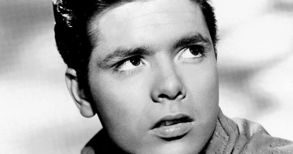 Image in QuizMyDay Cliff Richard Fan Quiz - Can You Score 5/5? trivia quiz featuring Photo of Cliff Richard from his first US television appearance on <a class="external text" href="https://en.wikipedia.org/wiki/The_Pat_Boone_Chevy_Showroom">The Pat Boone Chevy Showroom</a> in 1960.