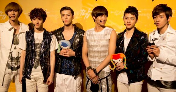 Image in QuizMyDay EXO-L Level Up: The Ultimate EXO Knowledge Quiz trivia quiz featuring Exo-K during Expo Pop Festival in Yeosu, on July 12, 2012. <small style="font-size:85%;">(L-R: Chanyeol, Suho, Sehun, Kai, D.O., and Baekhyun.)</small>