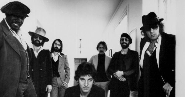 Image in QuizMyDay The Boss and The E-Street Band Members Quiz trivia quiz featuring Photo of Bruce Springsteen and the E Street Band.