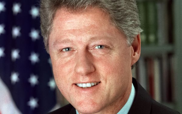 Official White House photo of President <a href="https://en.wikipedia.org/wiki/Bill_Clinton" class="extiw" title="en:Bill Clinton">Bill Clinton</a>, President of the United States.
