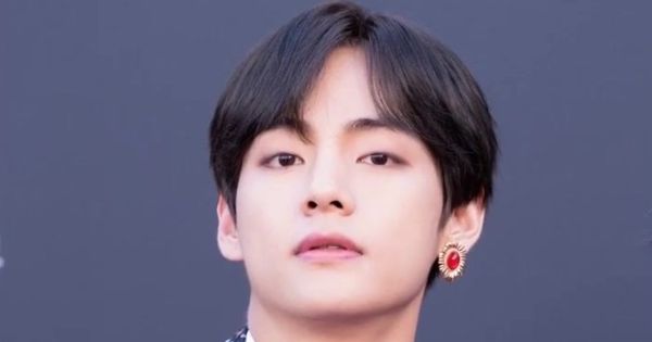 Image in QuizMyDay Take the Test: Ultimate V from BTS Knowledge Quiz trivia quiz featuring V on the Billboard Music Awards red carpet, 1 May 2019