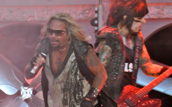 Motley Crue -DSC_1248- 8.29.12