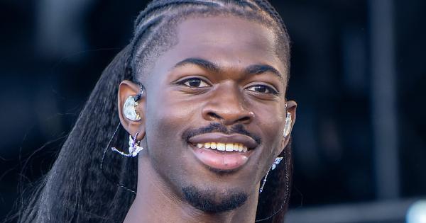 Image in QuizMyDay How Well Do You Know Lil Nas X? The Definitive Fan Quiz trivia quiz featuring Glasto2023 (348 of 468)