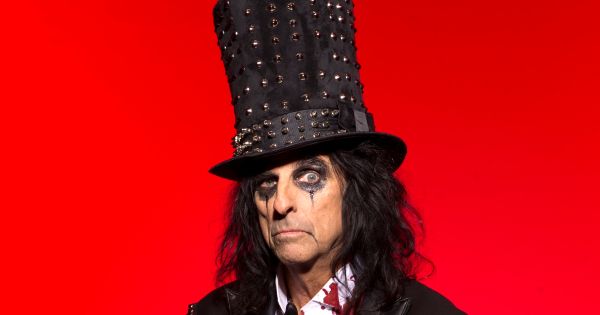 Image in QuizMyDay Detroit Rockers Knowledge Quiz: Test Your Lore trivia quiz featuring American artist <a href="https://en.wikipedia.org/wiki/Alice_Cooper" class="extiw" title="w:Alice Cooper">Alice Cooper</a> in 2011