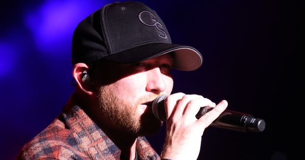 Image in QuizMyDay Cole Swindell Showdown Quiz: How Well Do You Know Him? trivia quiz featuring Thomas Rhett in 2021